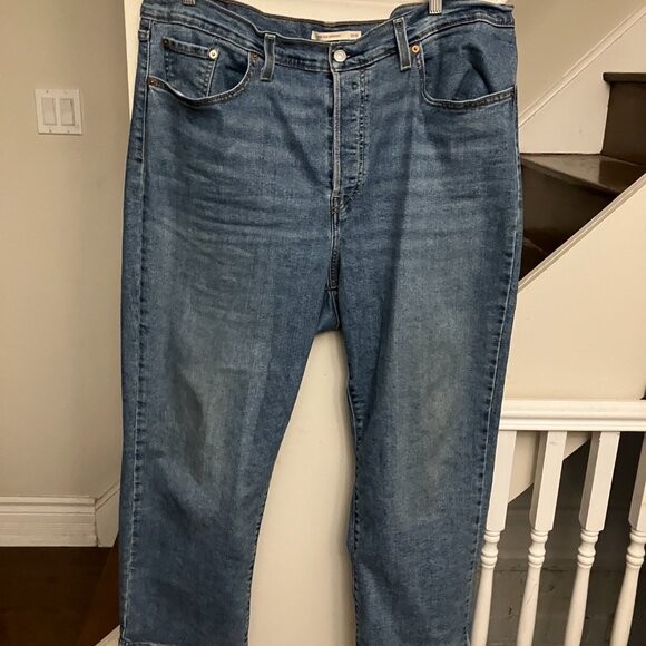 Levis Ribcage Jeans - Picture 5 of 12